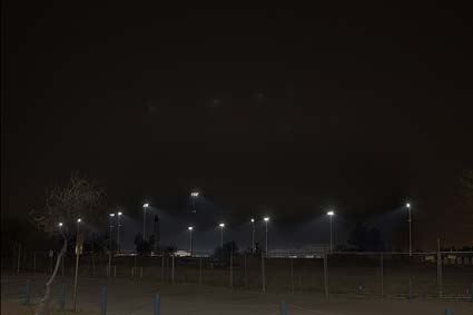 آلودگی نوری ایجاد شده توسط لامپ های روشنایی در یک محوطه
